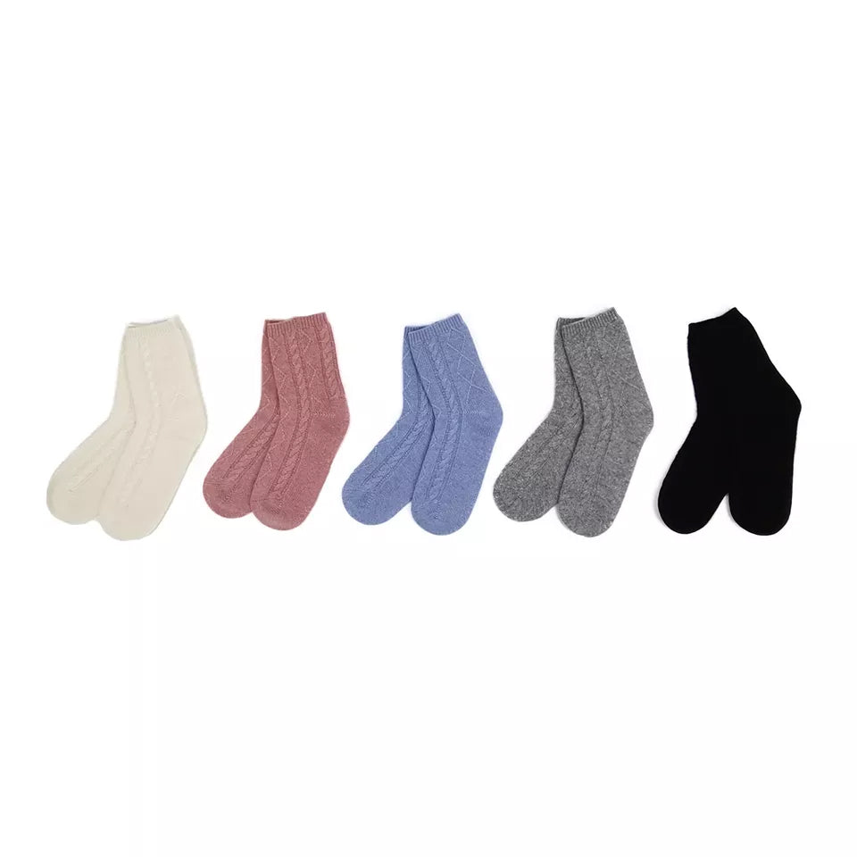 Women's Cashmere Cable Ankle Socks – Cosy Cashmere Company
